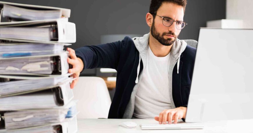 En la actualidad, las empresas manejan una gran cantidad de información y documentación en su día a día y, en muchos casos, administrarla y mantenerla segura y disponible puede ser una tarea bastante desgastante y demorada para los equipos de trabajo.